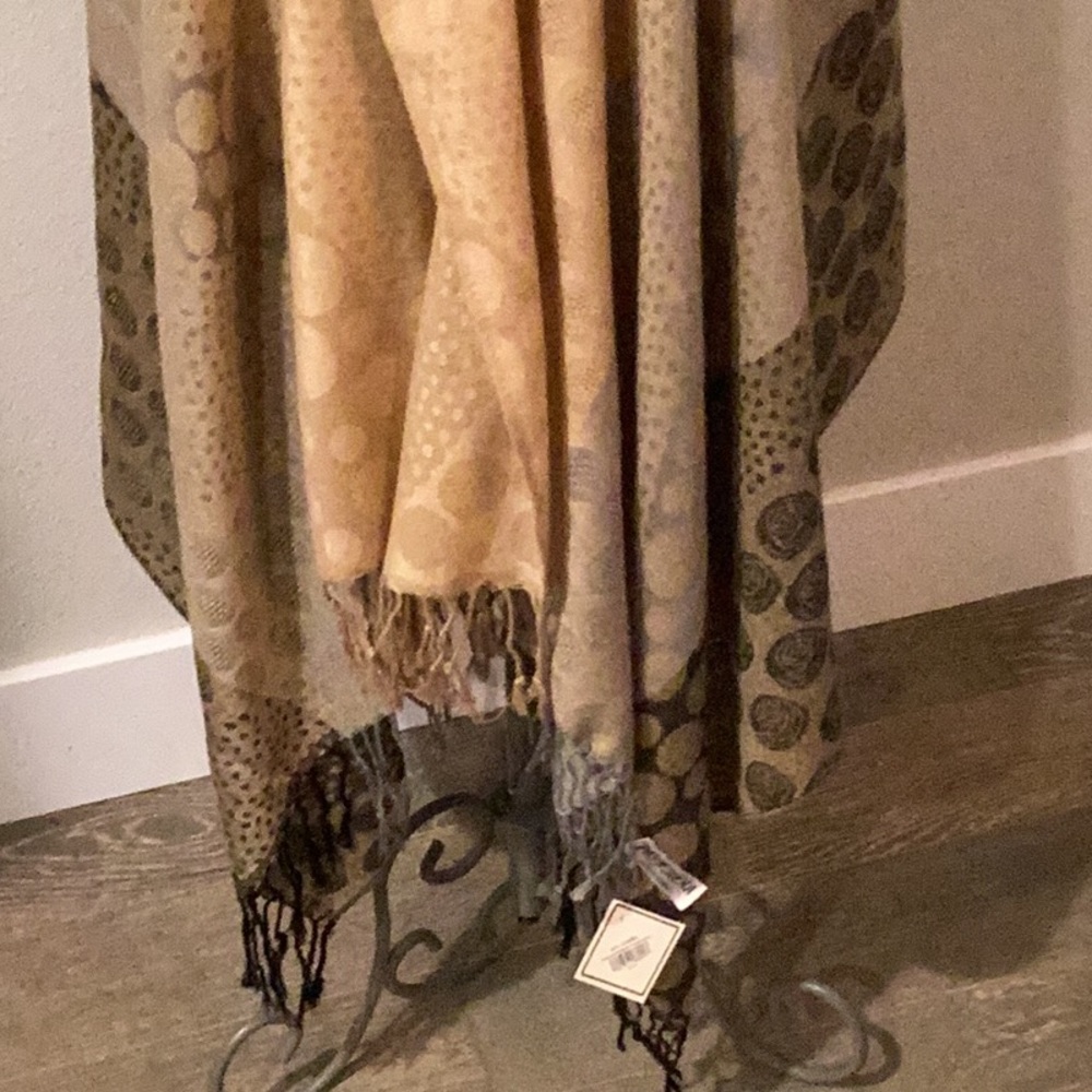 Pashmina - Picture 3 of 5